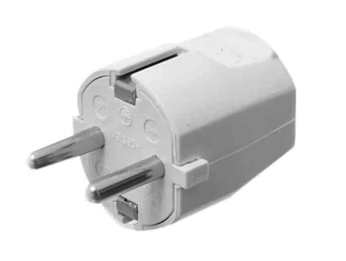 Ficha Schuko Blanca con Tierra 16A